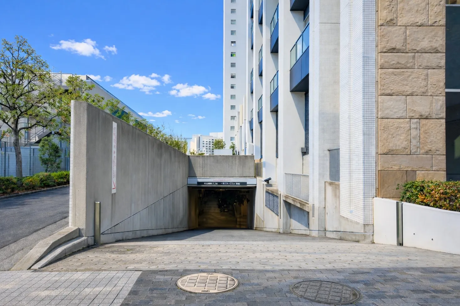 ワールドシティタワーズキャピタルタワー ParkingEntrance
