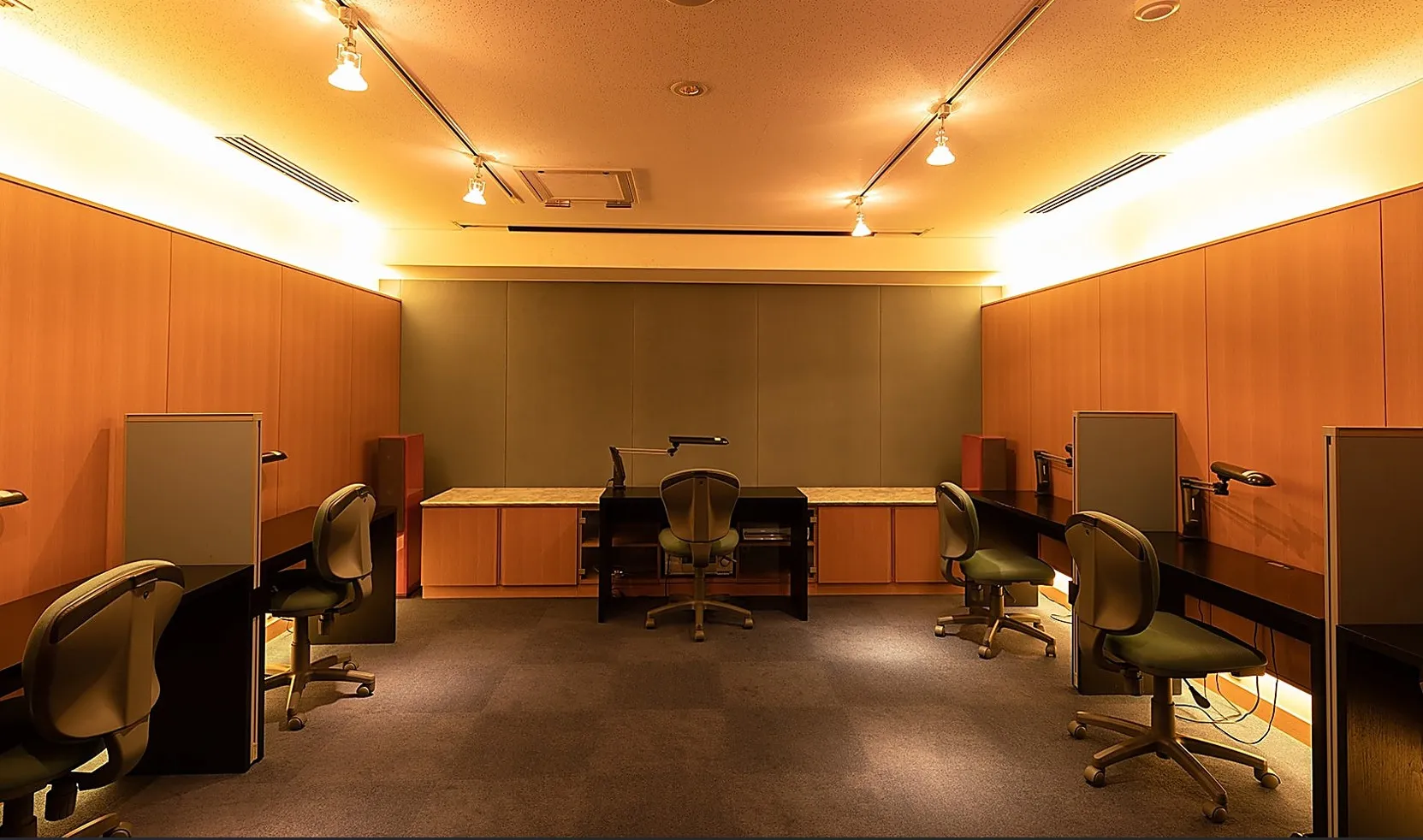 カテリーナ三田タワースイート スタディーroom