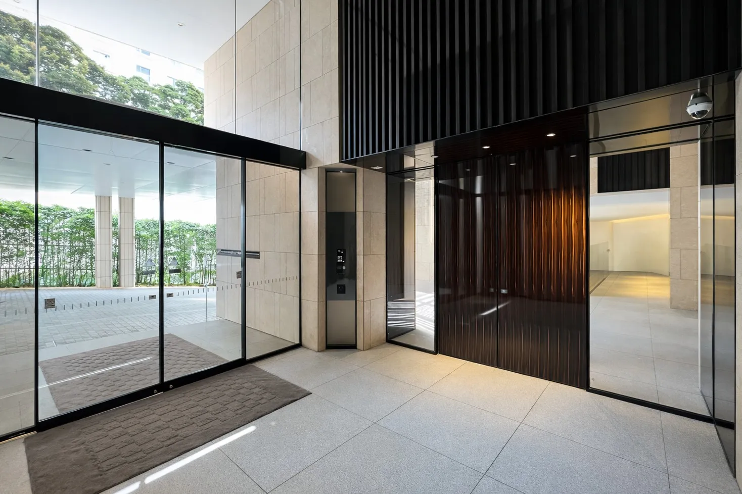 ブランズ麻布狸穴町 エントランス